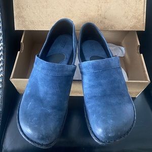 Born Toby II Blue... worn twice.